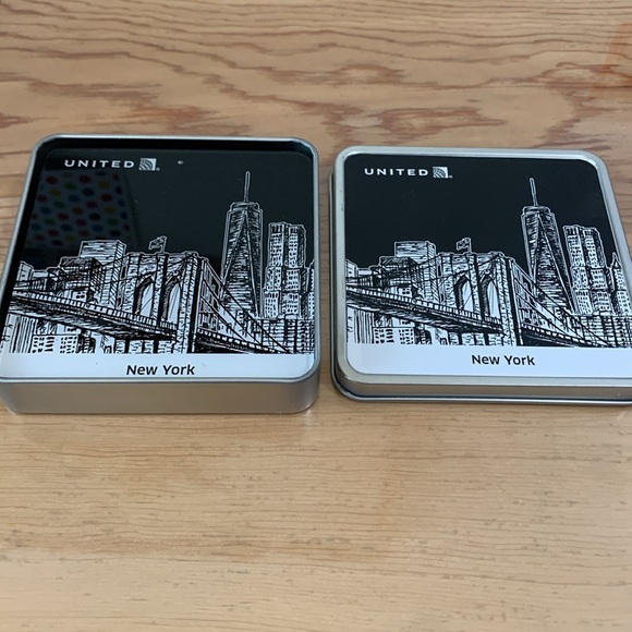 United Airlines Coasters in Tin - Picture 4 of 4